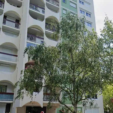 T2 Proche Chateau, Gare, Uco, Parking Prive Apartment *