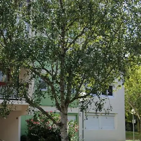 T2 Proche Château, Gare, Uco, Parking Privé Gratuit *