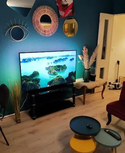 T2 Proche Chateau, Gare, Uco, Parking Prive Gratuit Апартаменты