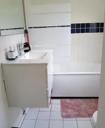 Appartement T2 Proche Chateau, Gare, Uco, Parking Prive Gratuit